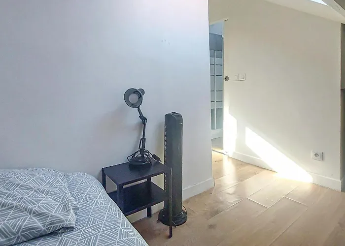 Apartment 2 Bedroom Stunning In
